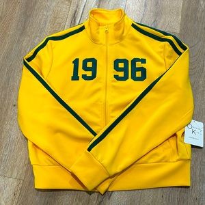 Very pretty and bright color essential top